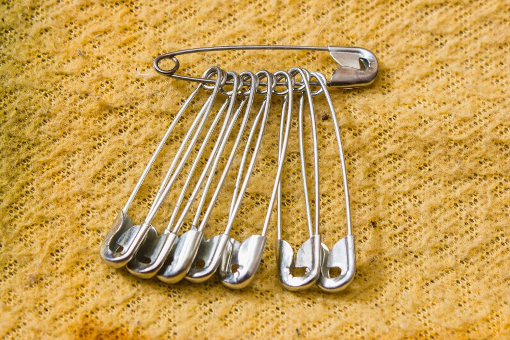 Quality Nappy Pins Baby Safety Snap Lock Metal Cap Diaper Pins in 3 Colours  -  Hong Kong