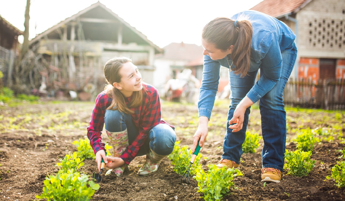 teaching your kids how to use a garden shovel