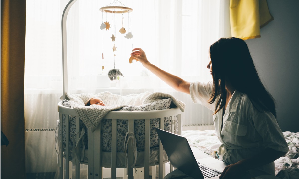 Give Your Kid a Cozy Haven On-the-Go with a portable crib