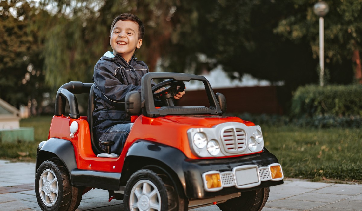 kids love electric toy cars as their favorite toy