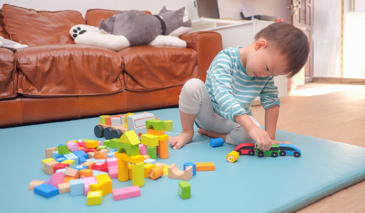 fine motor activities mighty-moms Great Activities for Your Child To Develop Their Fine Motor Skills