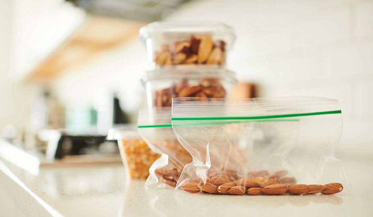 reusable snack bags mighty-moms reusable snack bags are good for packing snacks