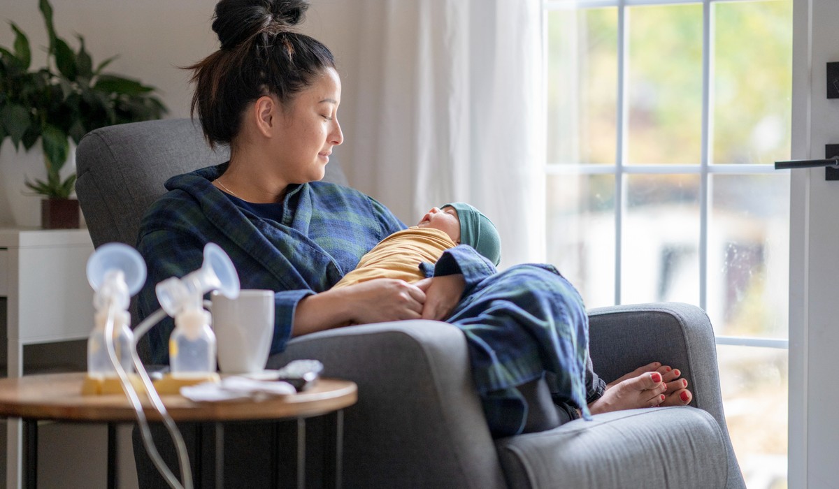 breast pump kit mighty-moms Mom’s Guide To Traveling With an Infant
